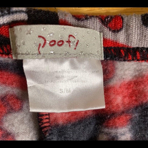 Poof! Red and Black Christmas Themed High Rise Cozy Leggings Women’s Size S/M - Picture 7 of 9